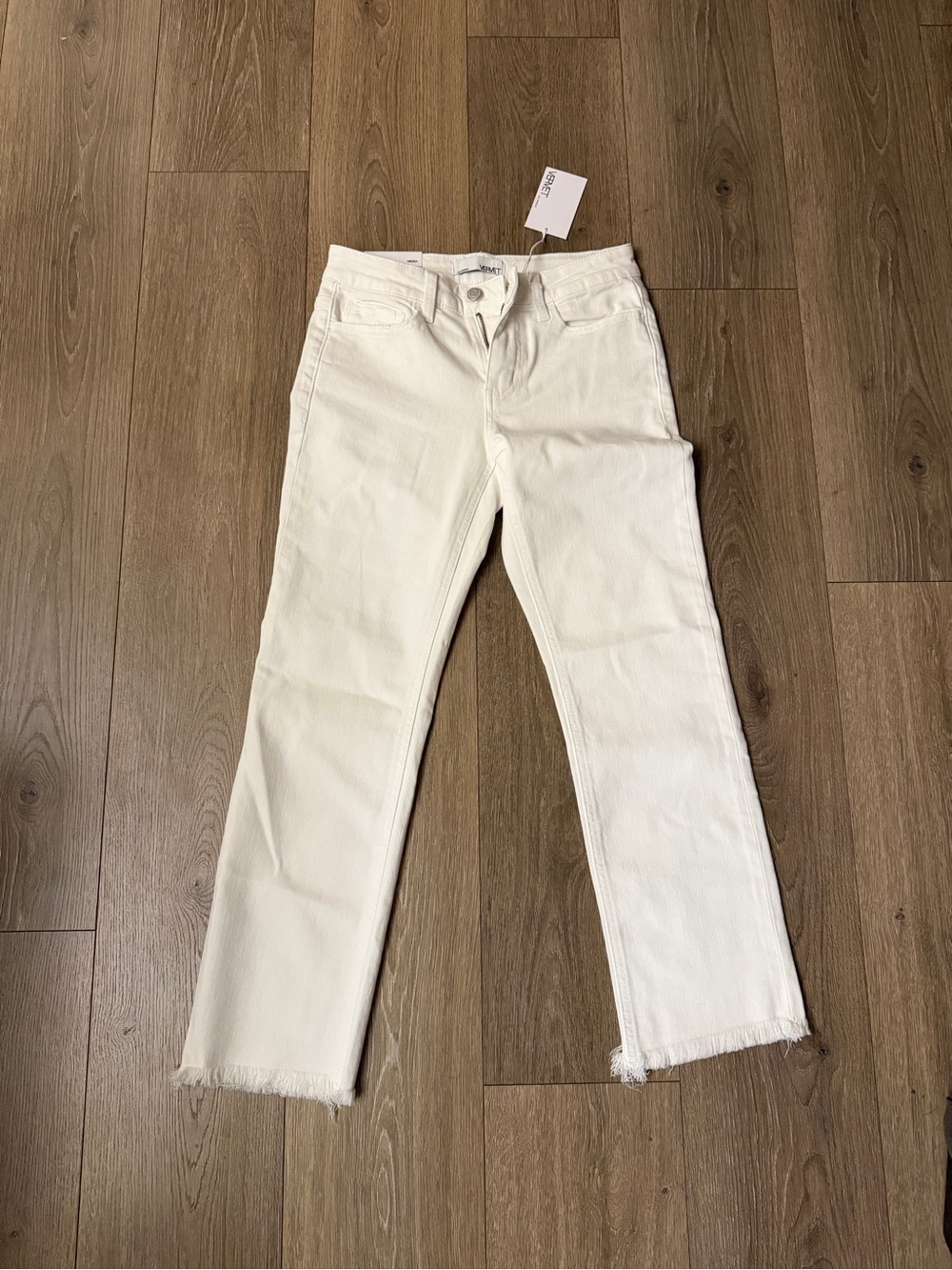 Women's White Raw-Hem Straight Jeans Vermet size 28 new with tags